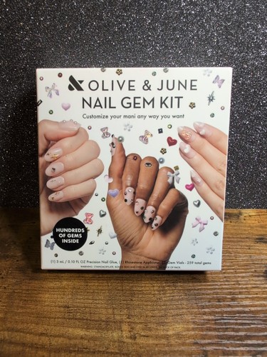 Olive june mini mani nail - olive, &